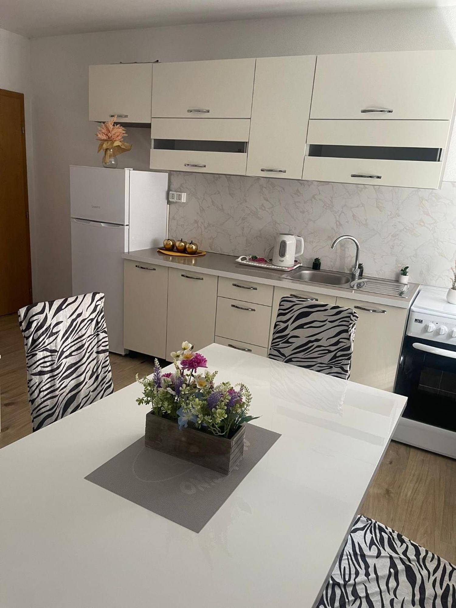 Apartmani Zuti Neum Luaran gambar