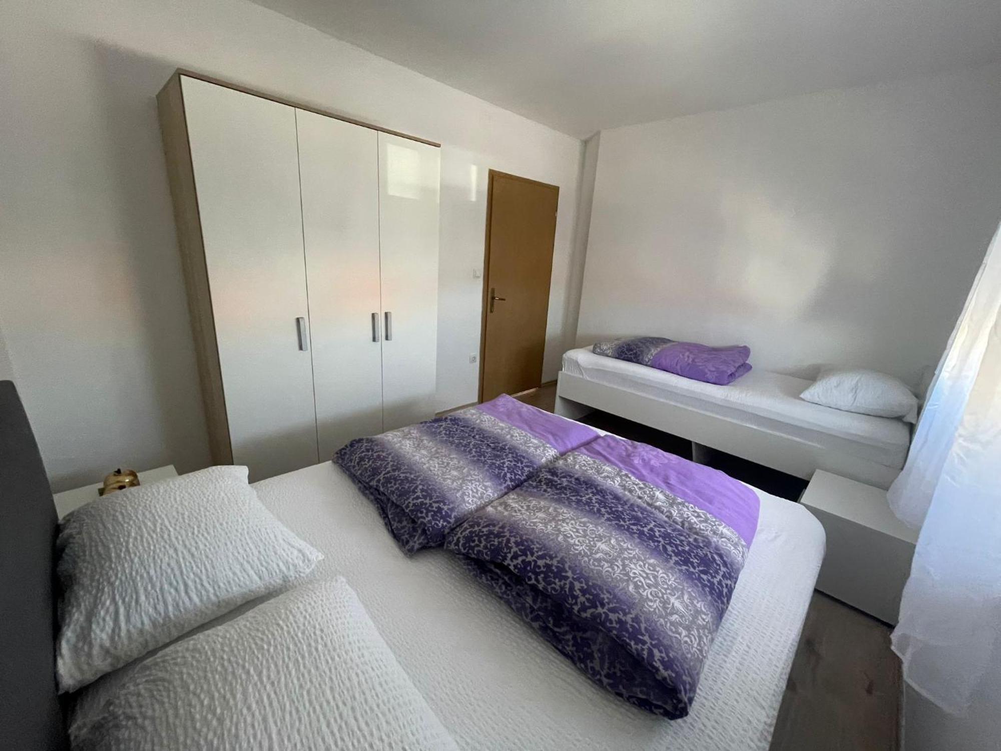 Apartmani Zuti Neum Bilik gambar
