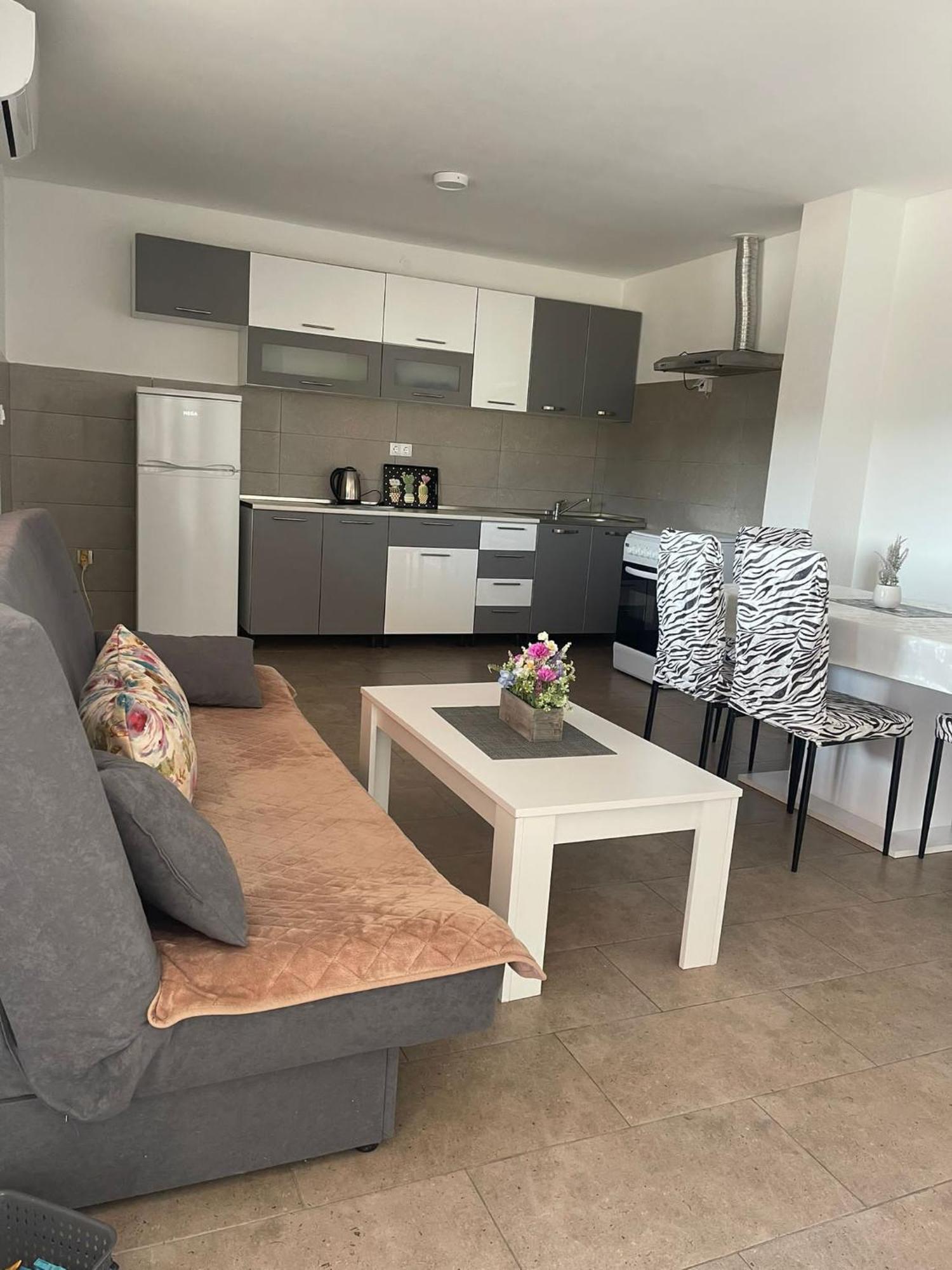 Apartmani Zuti Neum Bilik gambar